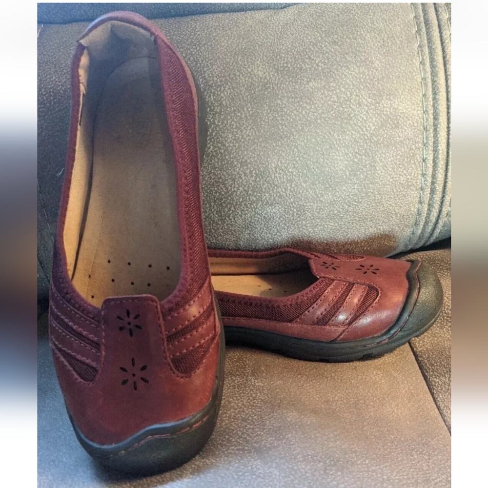 Keen Women's Size 7 Shoes Red & Black Leather Clogs Mules Slip On Comfortable - Picture 9 of 12